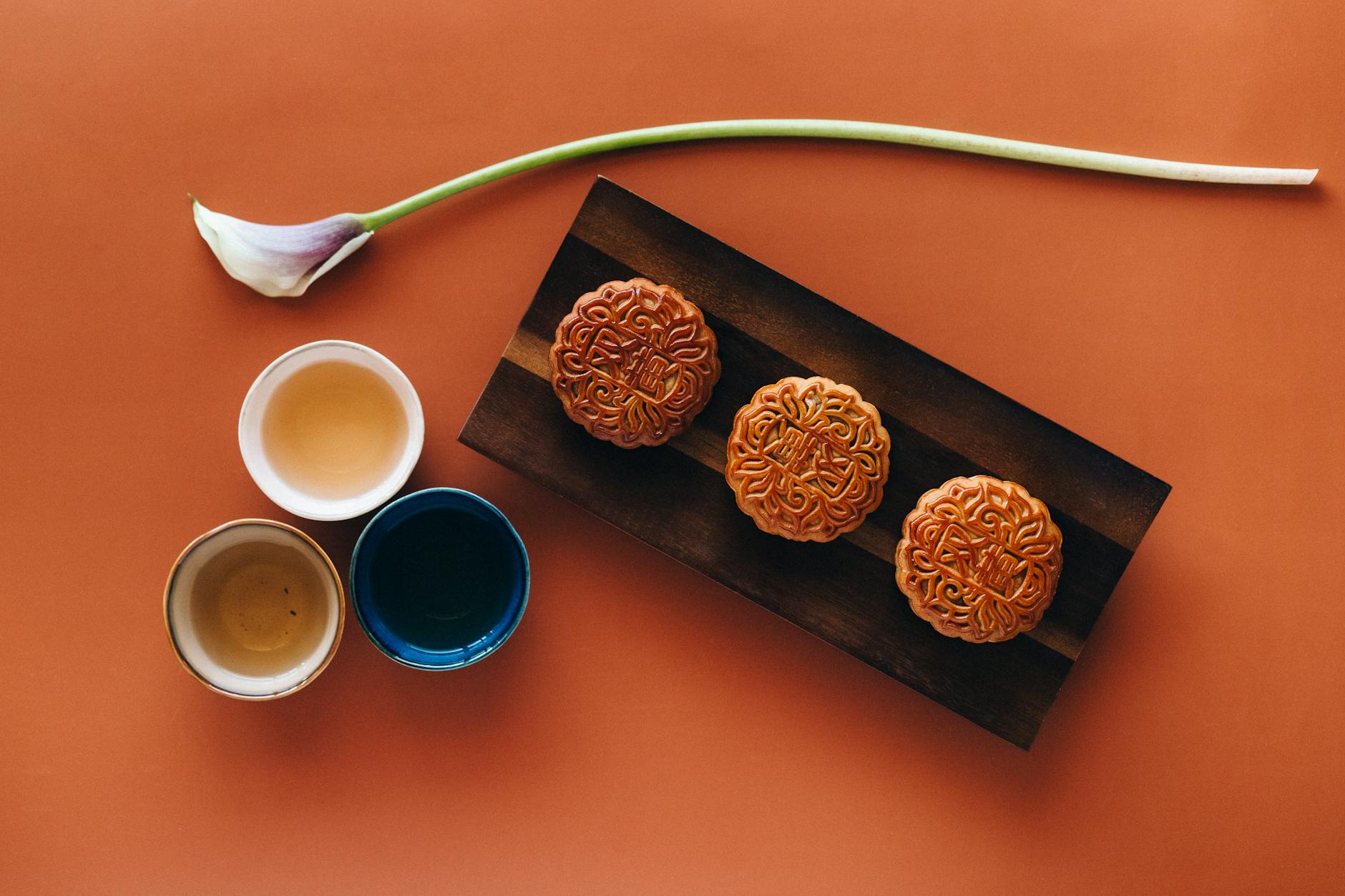 Mooncakes and tea