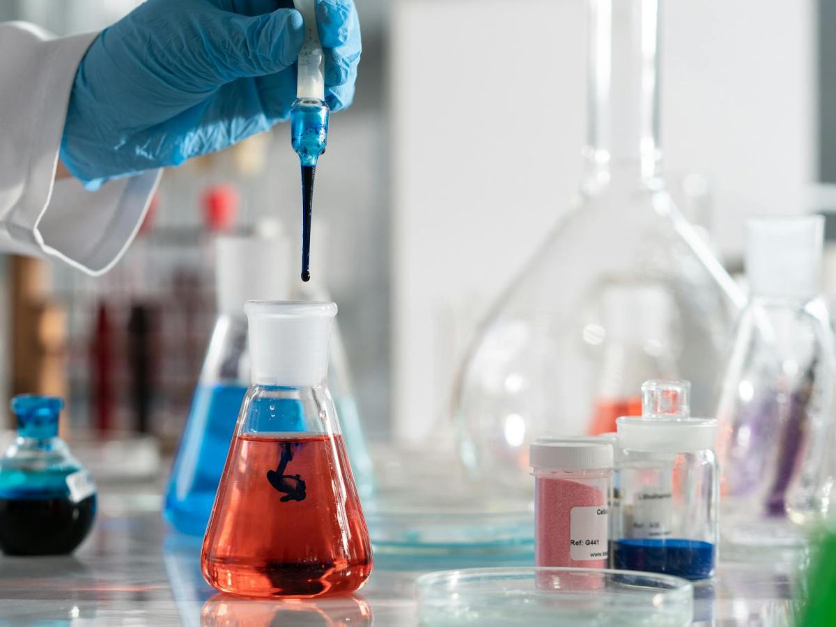 Best Books About Chemistry for Exploring Everyday&nbsp;Science
